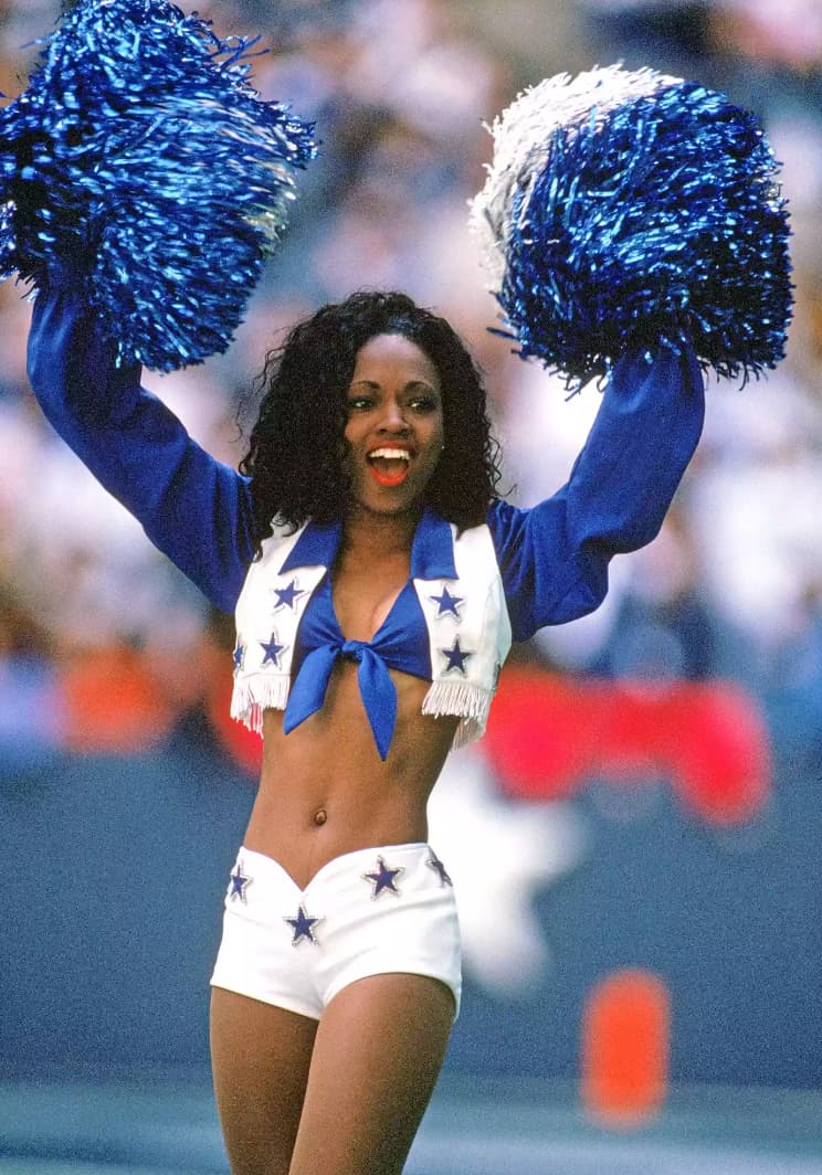 dallas cowboys cheerleaders pom poms